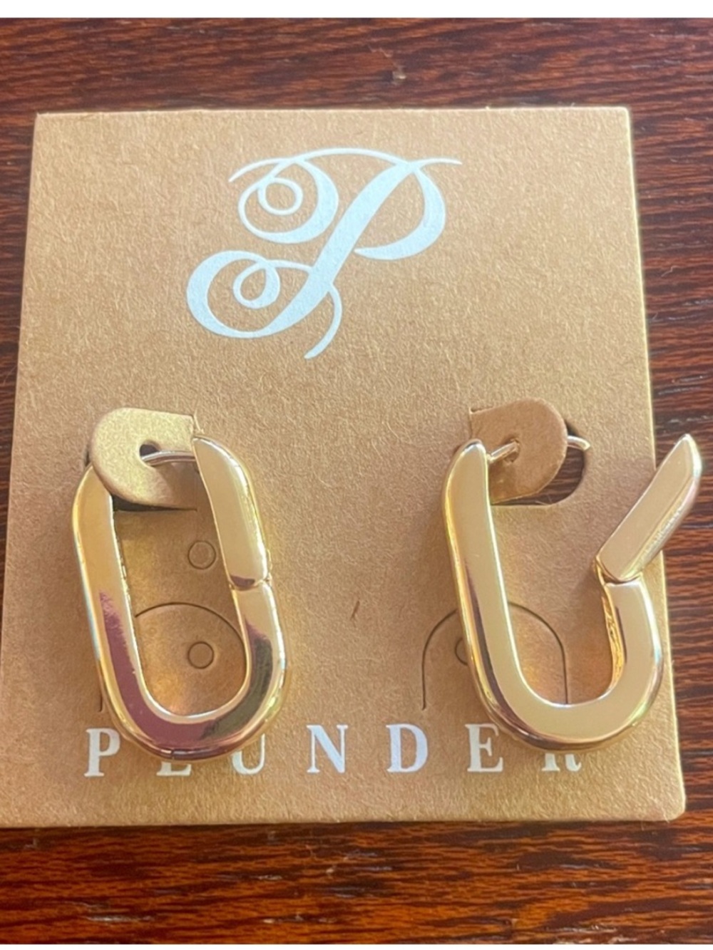 Plunder Huggie Oval Hoop Earrings. Gold-tone. 1 in drop Hinge closure New in bag - Picture 2 of 5